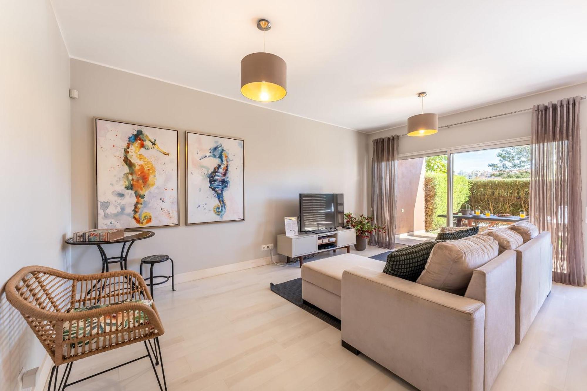 פורטימאו Serene Ocean 1 Bdr Apartment With Patio By Lovelystay מראה חיצוני תמונה