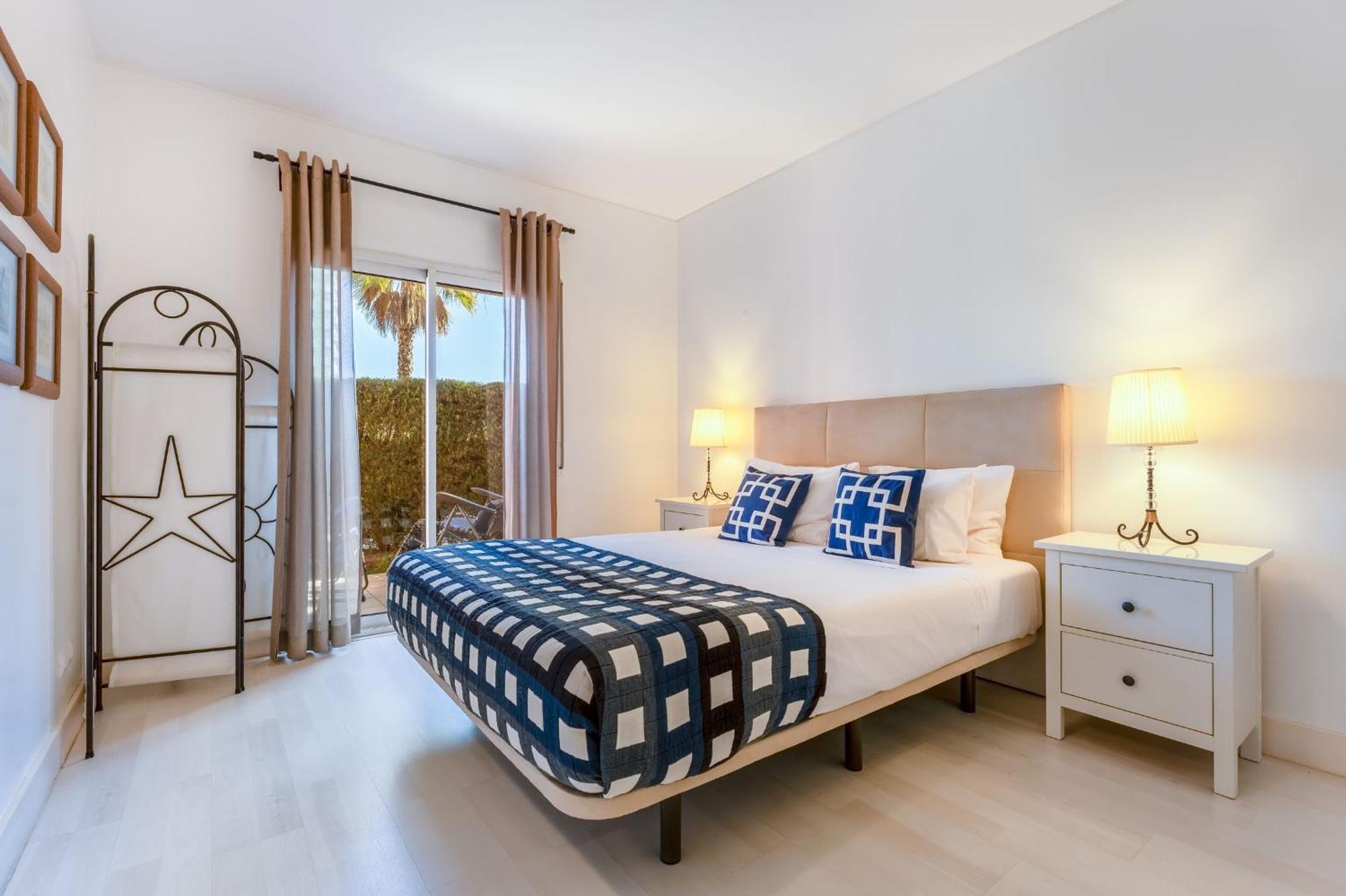 פורטימאו Serene Ocean 1 Bdr Apartment With Patio By Lovelystay מראה חיצוני תמונה